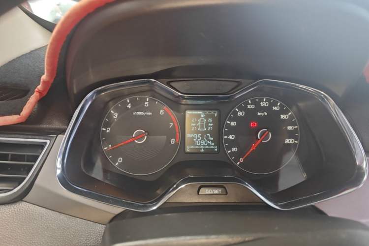 Used Baojun 310W 2017 1.5L Manual Fashion Model China V Instrument Cluster