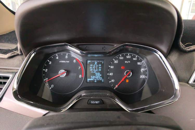 Used Baojun 310W 2017 1.5L Manual Fashion Model China V Instrument Cluster
