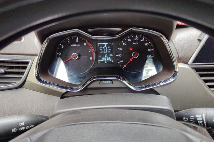 Used Baojun 310W 2017 1.5L Manual Fashion Model China V Instrument Cluster