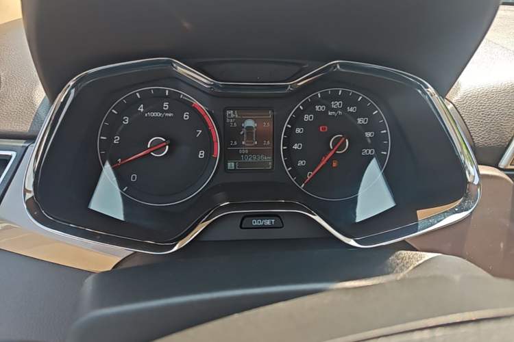 Used Baojun 310W 2017 1.5L Manual Luxury Edition China V Instrument Cluster