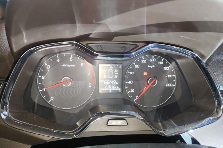 Used Baojun 310W 2017 1.5L Manual Fashion Model China V Instrument Cluster