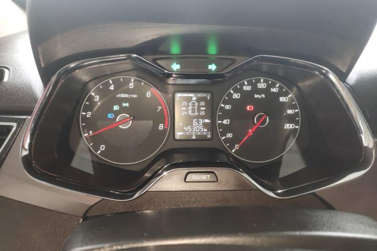 Used Baojun 310W 2017 1.5L Manual Fashion Model China V Instrument Cluster