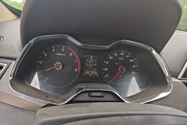 Used Baojun 310W 2017 1.5L Manual Fashion Model China V Instrument Cluster