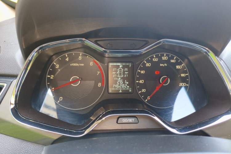 Used Baojun 310W 2017 1.5L Manual Fashion Model China V Instrument Cluster