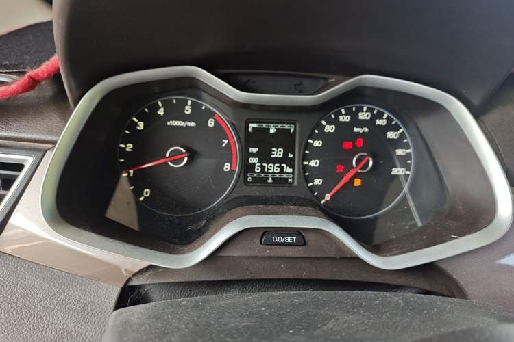 Used Baojun 310W 2017 1.5L Manual Comfort Version China VI Emission Standard Instrument Cluster