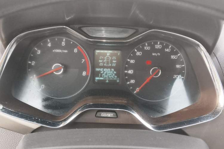 Used Baojun 310W 2017 1.5L Manual Fashion Model China V Instrument Cluster