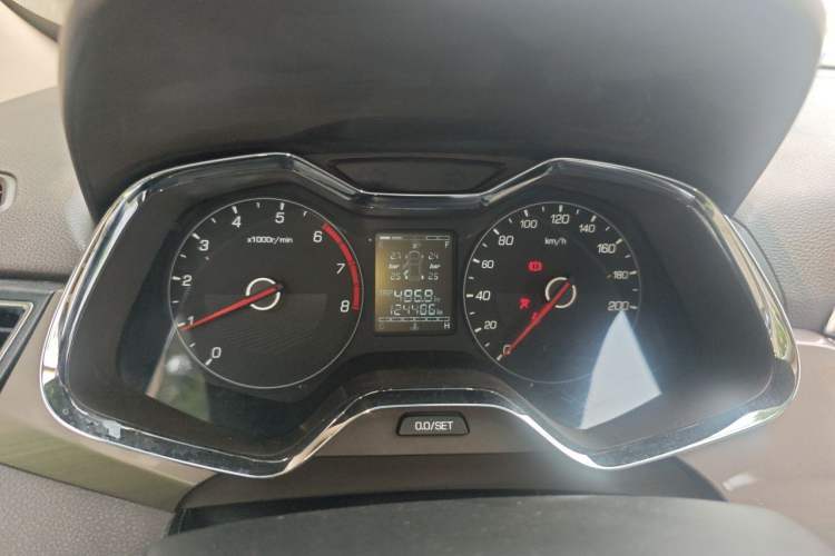 Used Baojun 310W 2017 1.5L Manual Fashion Model China V Instrument Cluster