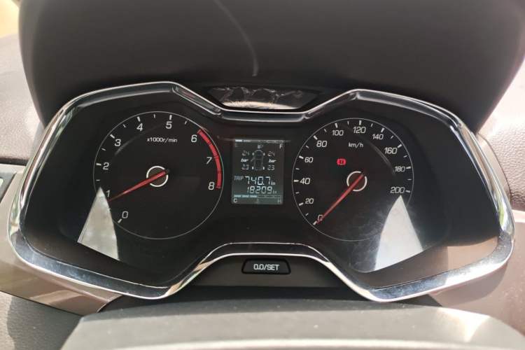 Used Baojun 310W 2017 1.5L Manual Fashion Model China V Instrument Cluster