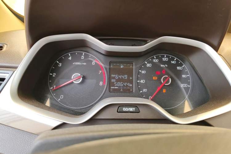 Used Baojun 310W 2017 1.5L Manual Comfort Version China V Instrument Cluster