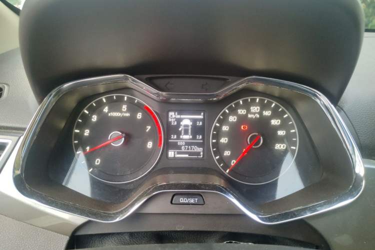 Used Baojun 310W 2017 1.5L Manual Luxury Edition China V Instrument Cluster