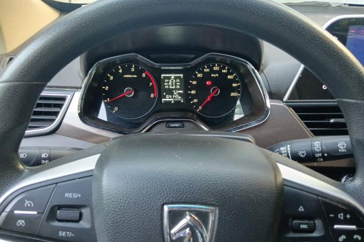 Used Baojun 310W 2017 1.5L Manual Fashion Model China V Instrument Cluster