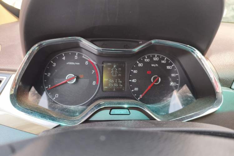 Used Baojun 310W 2017 1.5L Manual Fashion Model China V Instrument Cluster