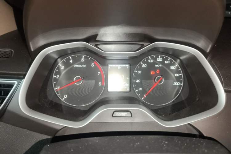 Used Baojun 310W 2017 1.5L Manual Comfort Version China V Instrument Cluster