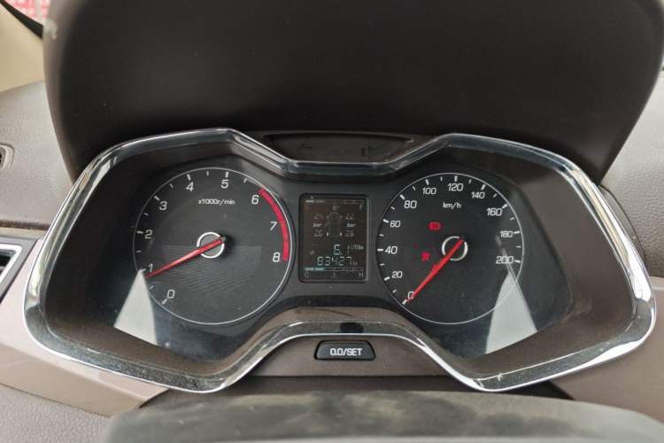 Used Baojun 310W 2017 1.5L Manual Fashion Model China V Instrument Cluster