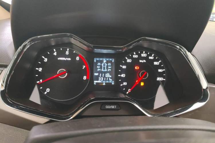 Used Baojun 310W 2017 1.5L Manual Fashion Model China V Instrument Cluster