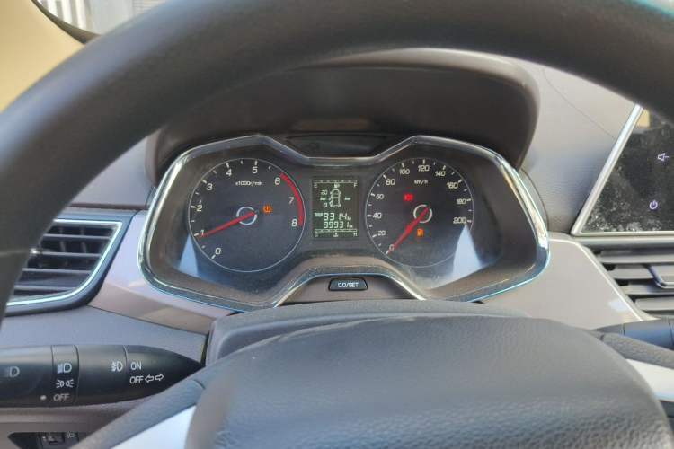 Used Baojun 310W 2017 1.5L Manual Fashion Model China V Instrument Cluster