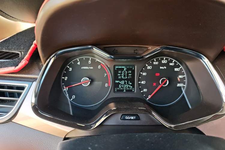 Used Baojun 310W 2017 1.5L Manual Fashion Model China V Instrument Cluster