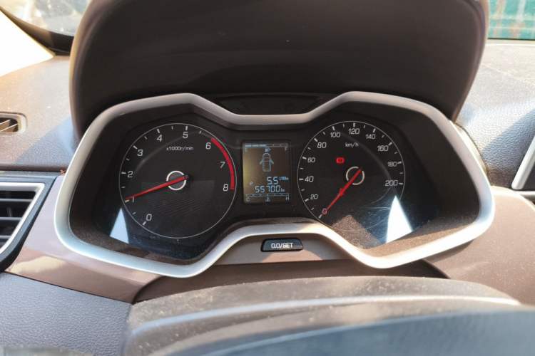Used Baojun 310W 2017 1.5L Manual Comfort Version China VI Emission Standard Instrument Cluster