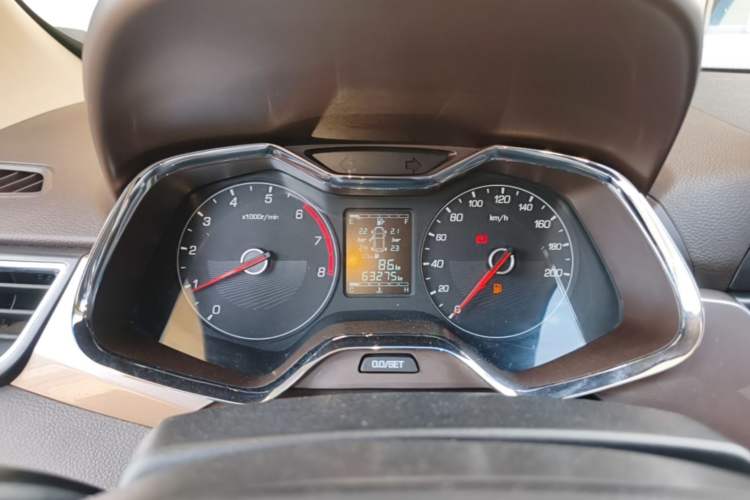 Used Baojun 310W 2017 1.5L Manual Fashion Model China V Instrument Cluster
