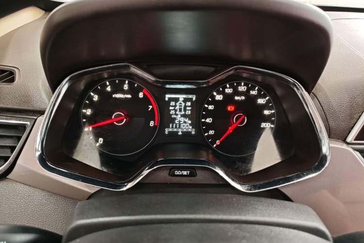 Used Baojun 310W 2017 1.5L Manual Fashion Model China V Instrument Cluster