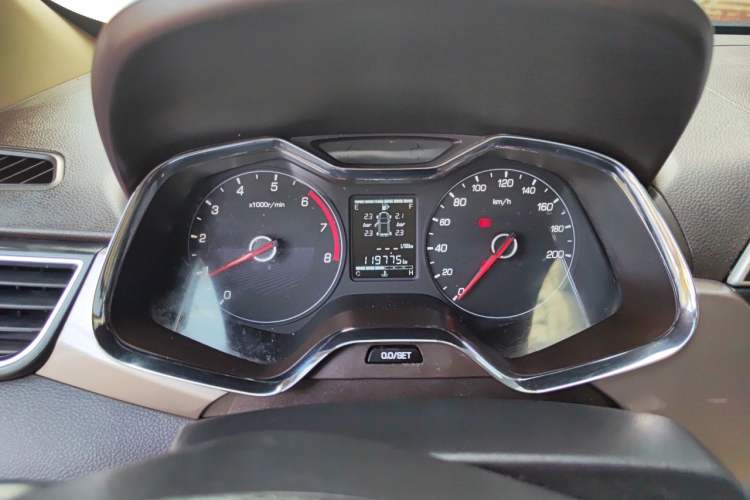 Used Baojun 310W 2017 1.5L Manual Fashion Model China V Instrument Cluster