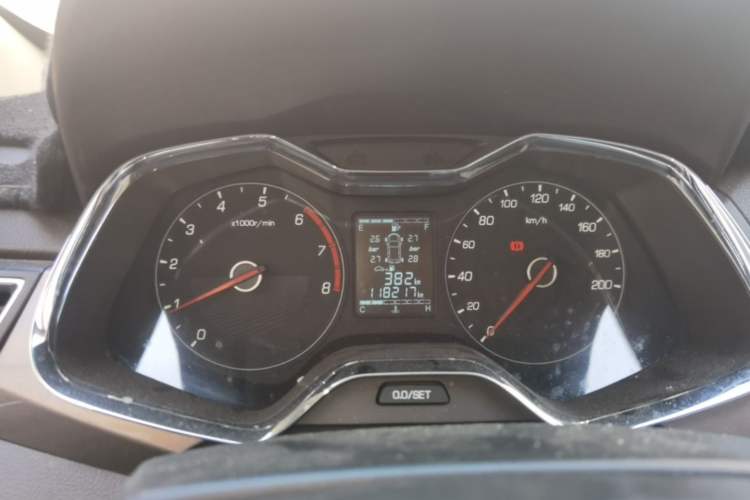 Used Baojun 310W 2017 1.5L Manual Fashion Model China V Instrument Cluster