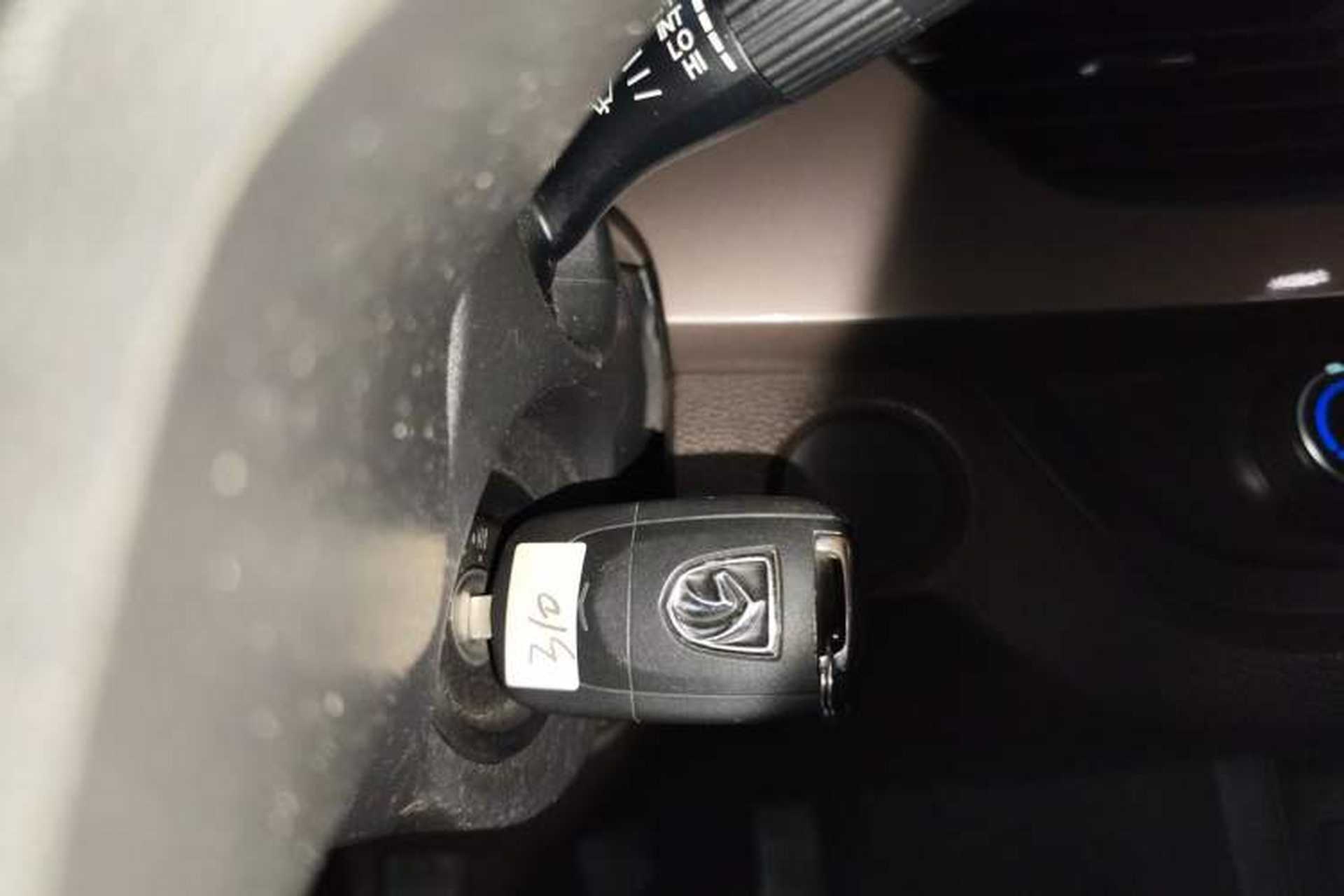 Used Baojun 310W 2017 1.5L Manual Comfort Version China V Interior 1