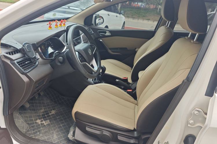 Used Baojun 310W 2017 1.5L Manual Fashion Model China V Interior 1