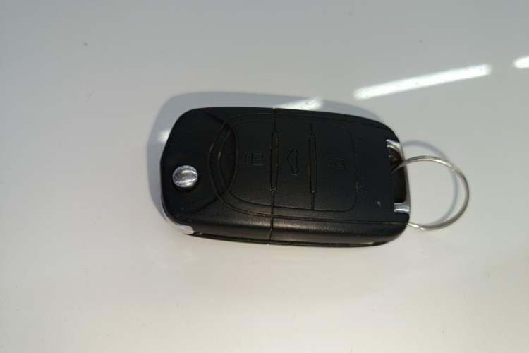 Used Baojun 310W 2017 1.5L Manual Comfort Version China V Interior 1