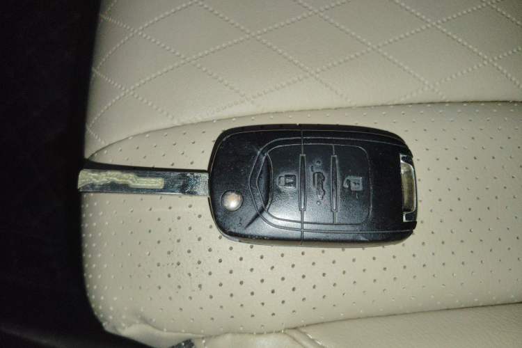 Used Baojun 310W 2017 1.5L Manual Fashion Edition China VI Interior 1