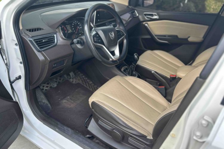 Used Baojun 310W 2017 1.5L Manual Fashion Model China V Interior 1