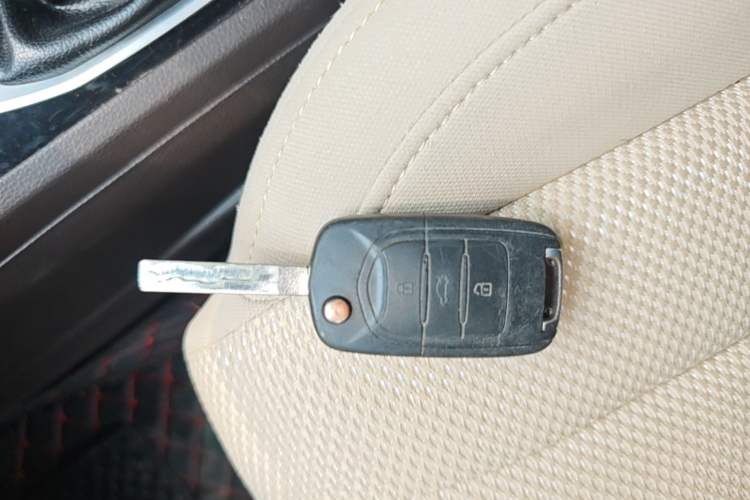 Used Baojun 310W 2017 1.5L Manual Comfort Version China V Interior 1