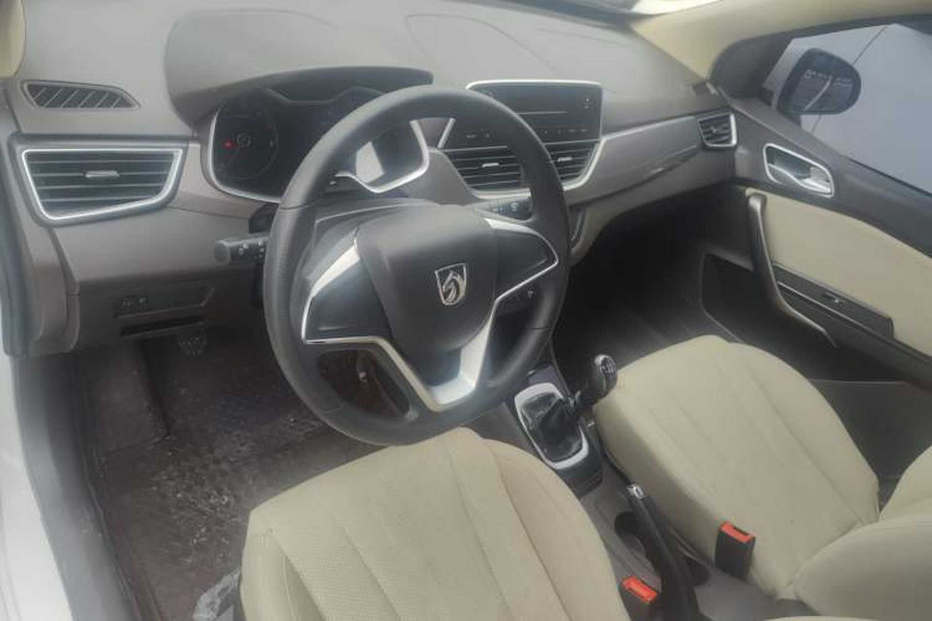 Used Baojun 310W 2017 1.5L Manual Comfort Version China V Interior 3