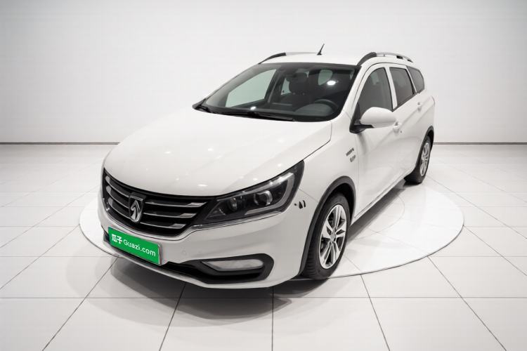 Used Baojun 310W 2017 1.5L Manual Comfort Version China VI Emission Standard Guazi used car, China used car export, Used car for sale, Used  cars, Cheapest cars for sale