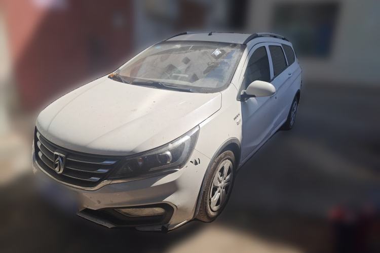 Used Baojun 310W 2017 1.5L Manual Comfort Version China VI Emission Standard Guazi used car, China used car export, Used car for sale, Used cars, Cheapest cars for sale