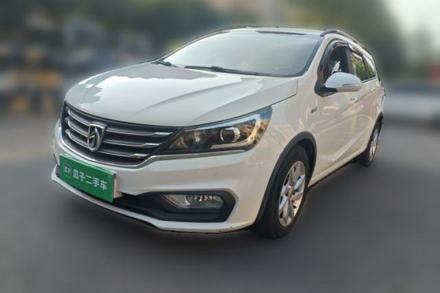 Used Baojun 310W 2017 1.5L Manual Fashion Model China V