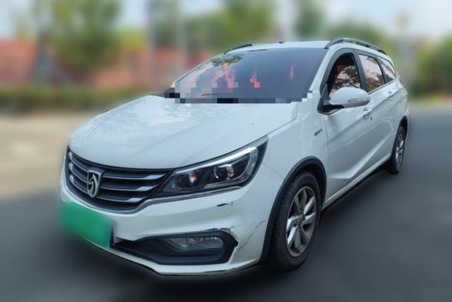 Used Baojun 310W 2017 1.5L Manual Fashion Model China V