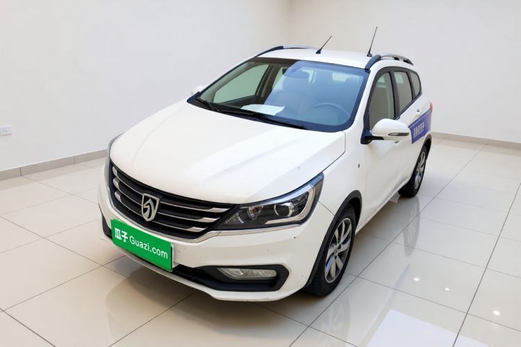 Baojun 310W 2017 1.5L Manual Fashion Model China V usata Guazi used car, China used car export, Used car for sale, Used  cars, Cheapest cars for sale