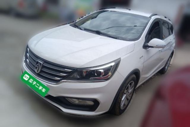 Used Baojun 310W 2017 1.5L Manual Fashion Model China V