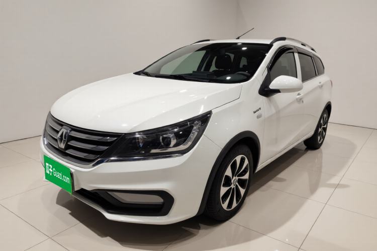 Baojun 310W 2017 1.5L Manual Comfort Version China V d’occasion Guazi used car, China used car export, Used car for sale, Used cars, Cheapest cars for sale