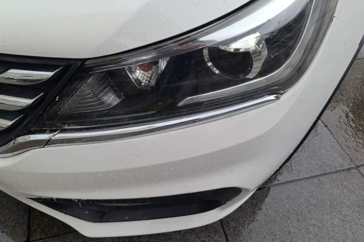 Used Baojun 310W 2017 1.5L Manual Fashion Model China V Left Front Headlight