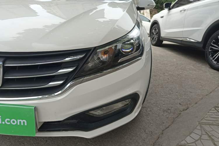 Used Baojun 310W 2017 1.5L Manual Fashion Model China V Left Front Headlight
