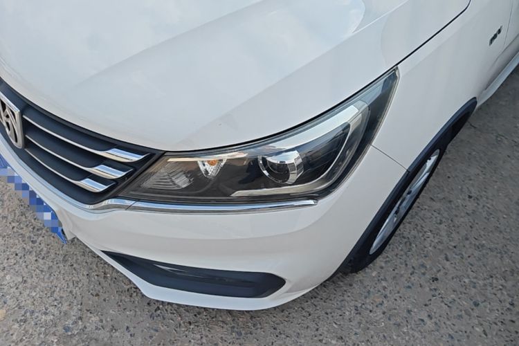 Used Baojun 310W 2017 1.5L Manual Fashion Model China V Left Front Headlight
