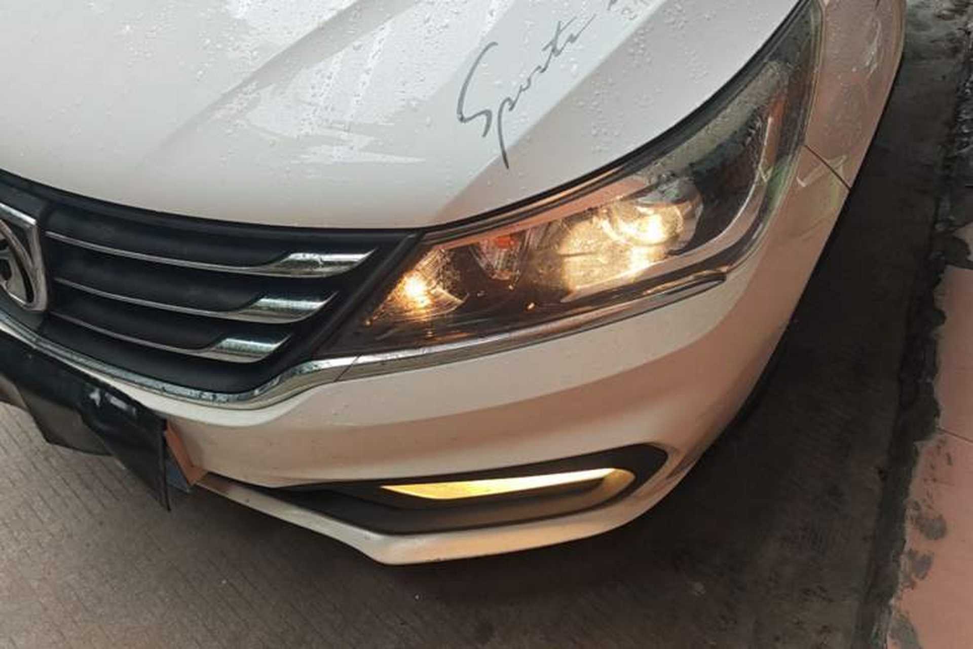 Used Baojun 310W 2017 1.5L Manual Fashion Model China V Left Front Headlight