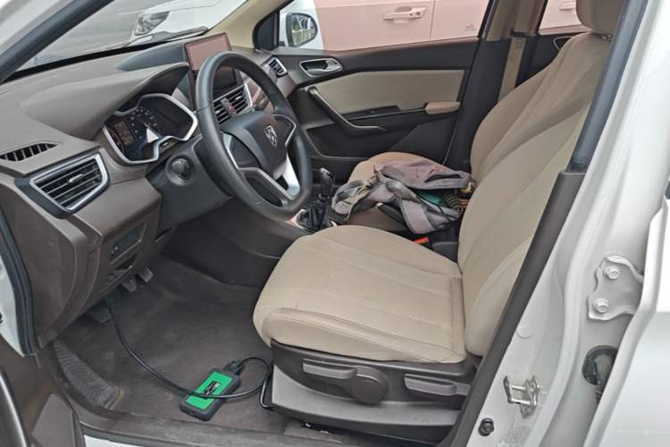 Used Baojun 310W 2017 1.5L Manual Comfort Version China V Left Front Seat