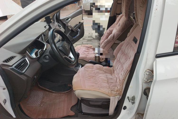 Used Baojun 310W 2017 1.5L Manual Comfort Version China V Left Front Seat