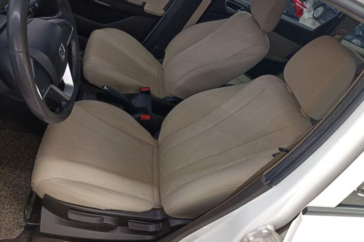 Used Baojun 310W 2017 1.5L Manual Comfort Version China V Left Front Seat