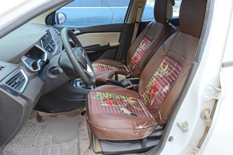 Used Baojun 310W 2017 1.5L Manual Comfort Version China V Left Front Seat