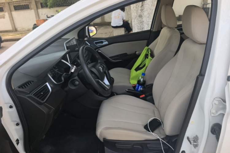 Used Baojun 310W 2017 1.5L Manual Comfort Version China V Left Front Seat