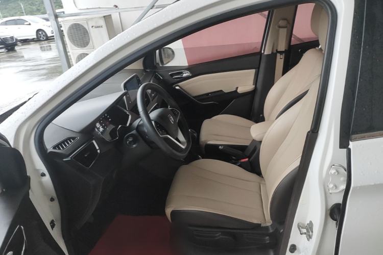 Used Baojun 310W 2017 1.5L Manual Fashion Model China V Left Front Seat